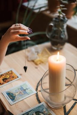 Cartas Místicas Navegando por el Futuro en la Lect